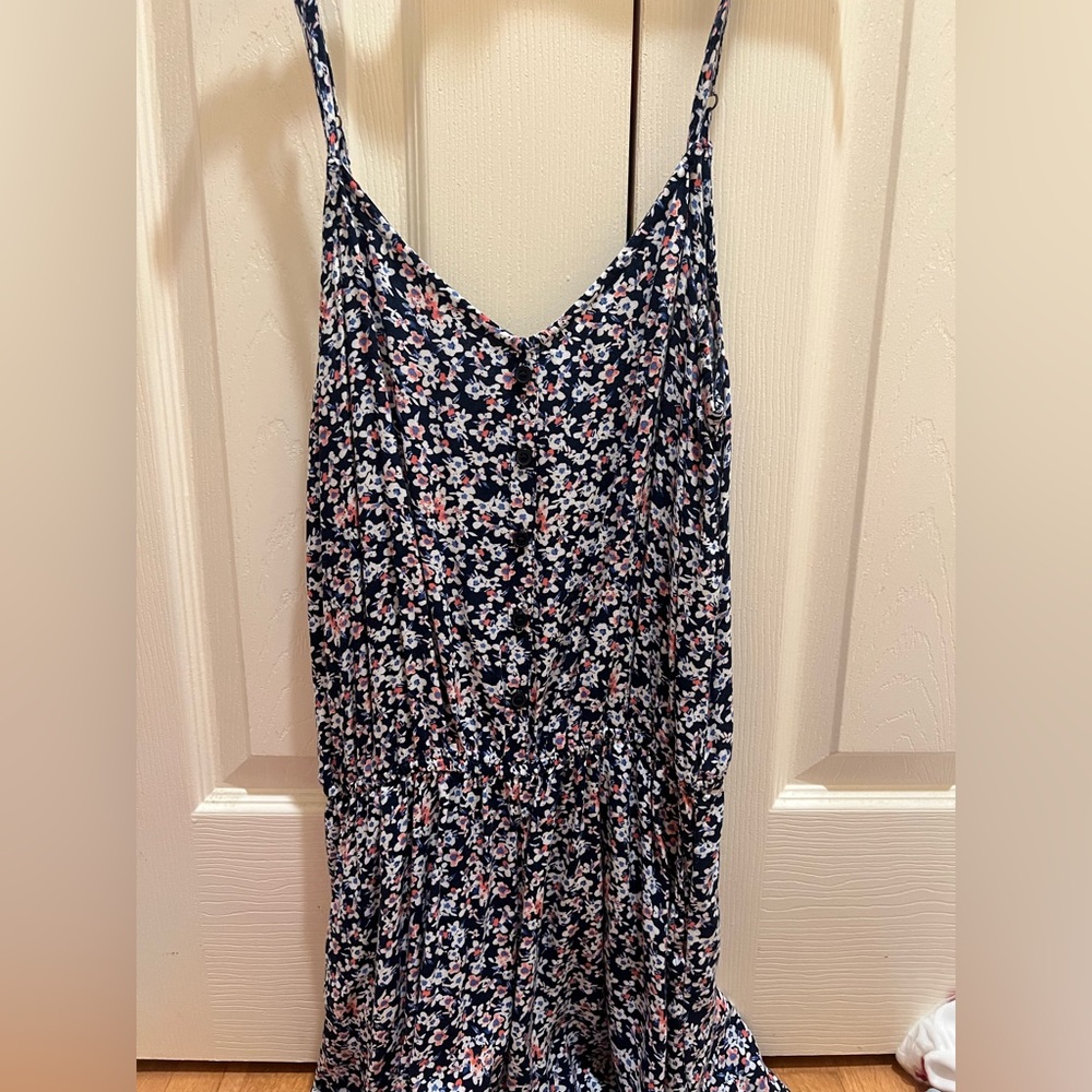 Bundle of TWO floral print rompers🌸❤️